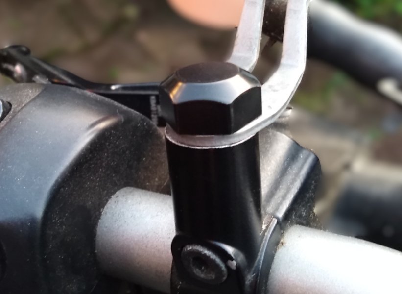 Mirror Screw Plug set black Yamaha - Click Image to Close